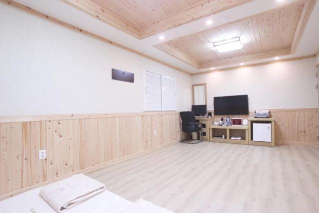 Yeosu Mj Motel Buitenkant foto