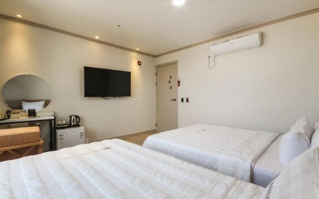 Yeosu Mj Motel Buitenkant foto