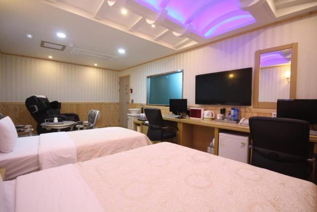 Yeosu Mj Motel Buitenkant foto
